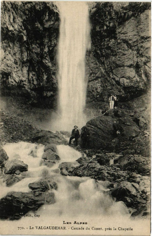 Carte postale ancienne La Valgaudemar - Cascade du Casset