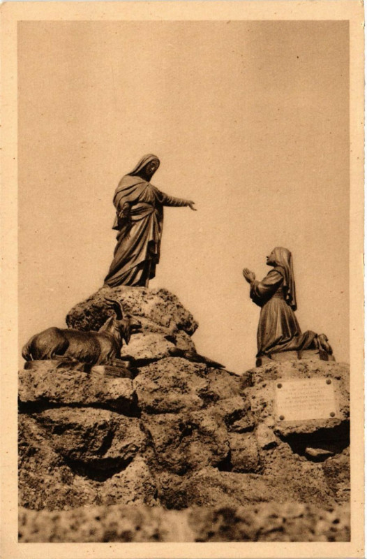 Carte postale ancienne Notre-Dame-du-Laus - Monument de Pinreau