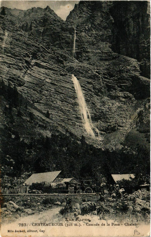 Carte postale ancienne Chateauroux - Cascade de la Pisse - Chalets
