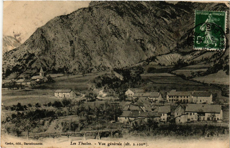 Carte postale ancienne Les Thuiles - Vue générale