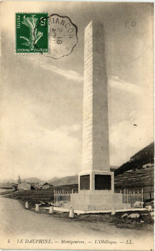 Carte postale ancienne Montgenevre - L'Obelisque à Montgenèvre
