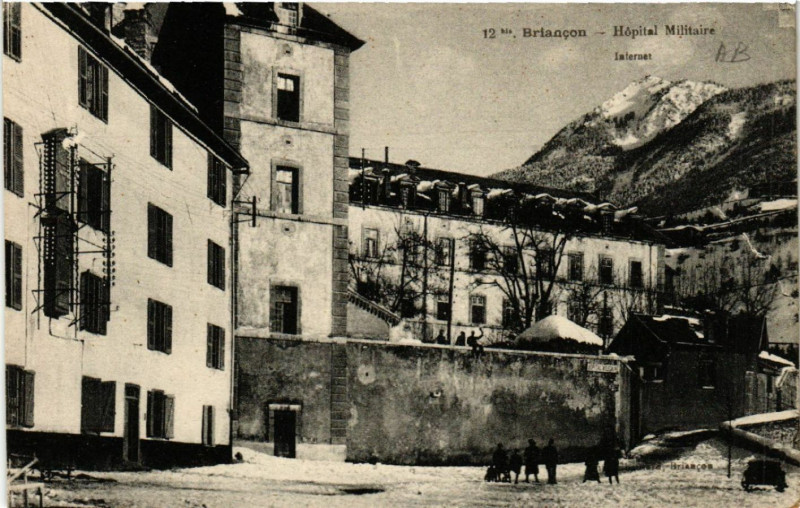 Carte postale ancienne Briancon - Hopital Militaire à Briançon