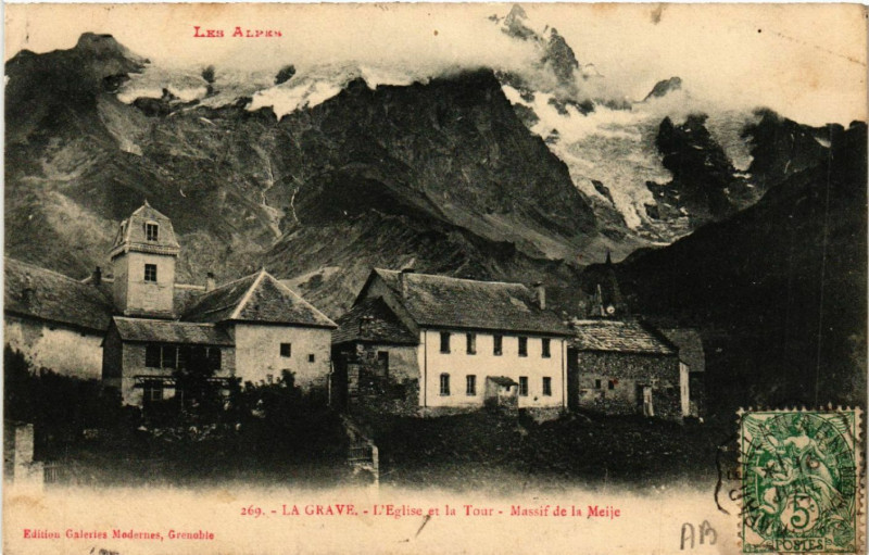 Carte postale ancienne La Grave - L'Eglise et la Tour à La Grave