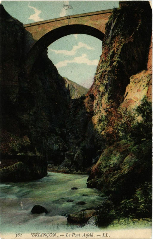 Carte postale ancienne Briancon - Le Pont Asfeld à Briançon