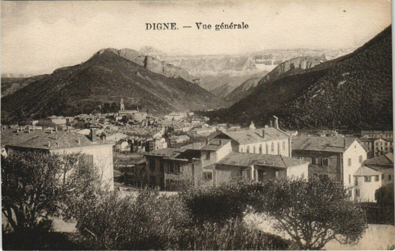 Carte postale ancienne Digne - Vue générale
