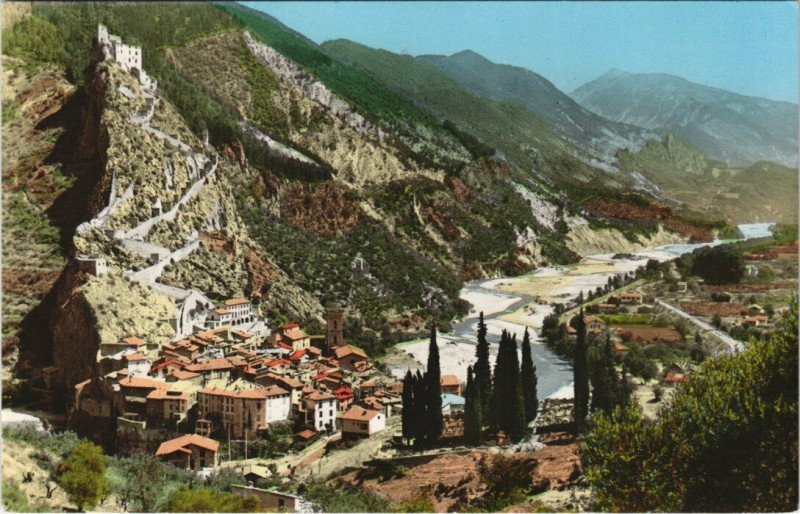 Carte postale ancienne Entrevaux - Vue générale à Entrevaux