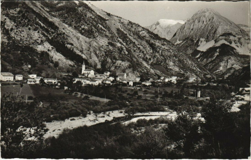 Carte postale ancienne Prads - Au fond