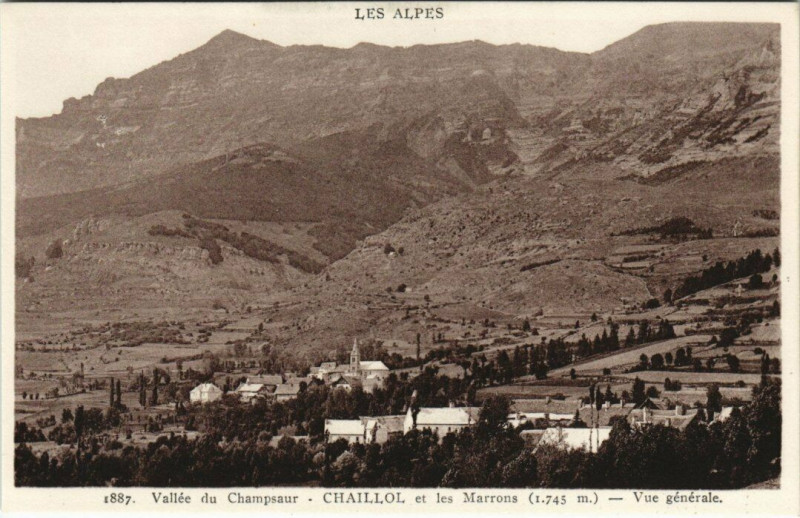 Carte postale ancienne Vallée du Champsaur - Chaillol et les Marrons