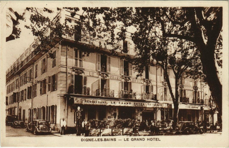 Carte postale ancienne Digne-les-Bains - Le Grand Hotel à Digne-les-Bains