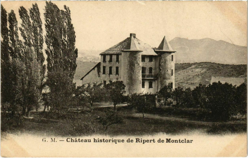 Carte postale ancienne Chateau historique de Ripert de Montclar à Montclar
