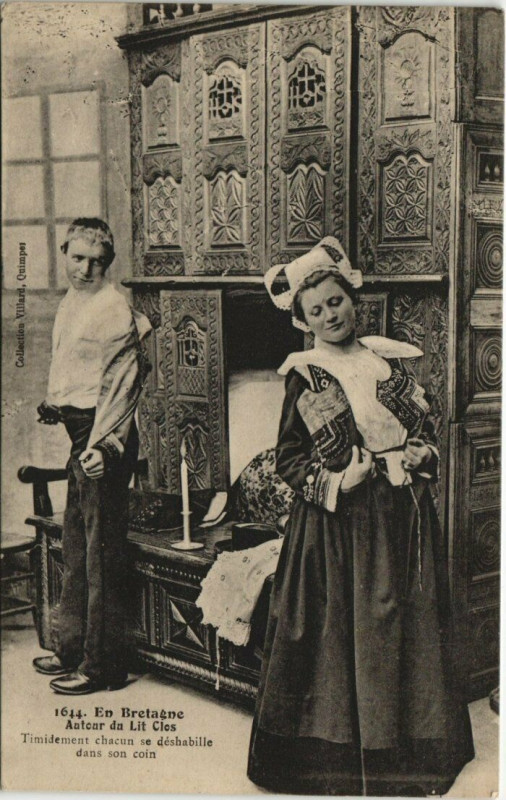Carte postale ancienne En Bretagne - Autour du Lit Clos