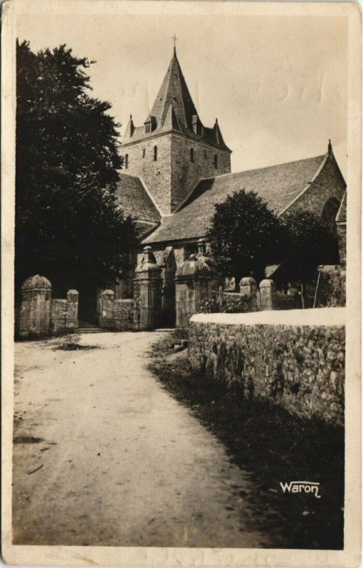 Carte postale ancienne Lanmeur - Eglise de Kernitron à Lanmeur