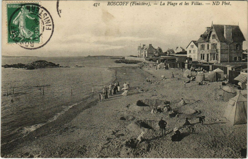 Carte postale ancienne Roscoff La Plage et les Villas à Roscoff