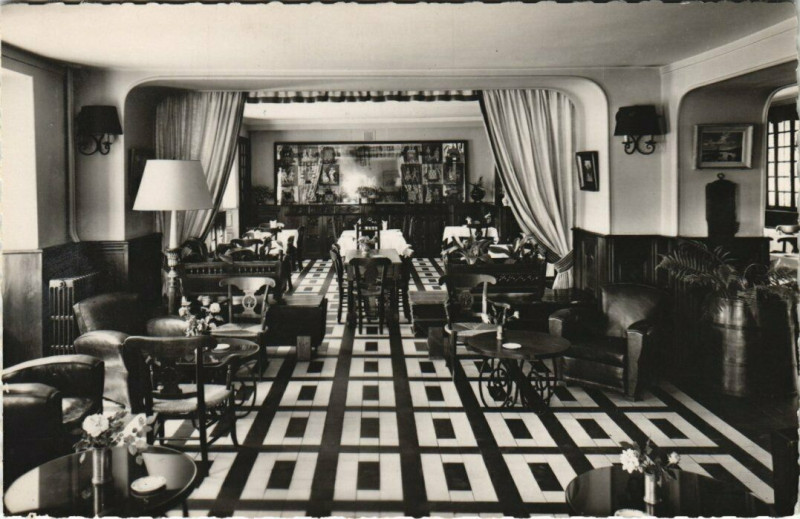 Carte postale ancienne Douarnenez - Hotel de France à Douarnenez