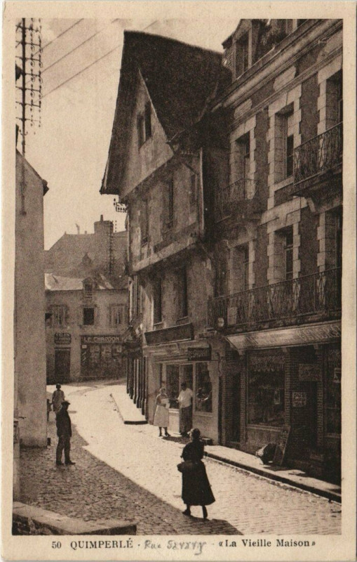 Carte postale ancienne Quimperle - La Vieille Maison à Quimperlé