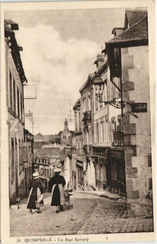 Carte postale ancienne Quimperle Rue Savary à Quimperlé