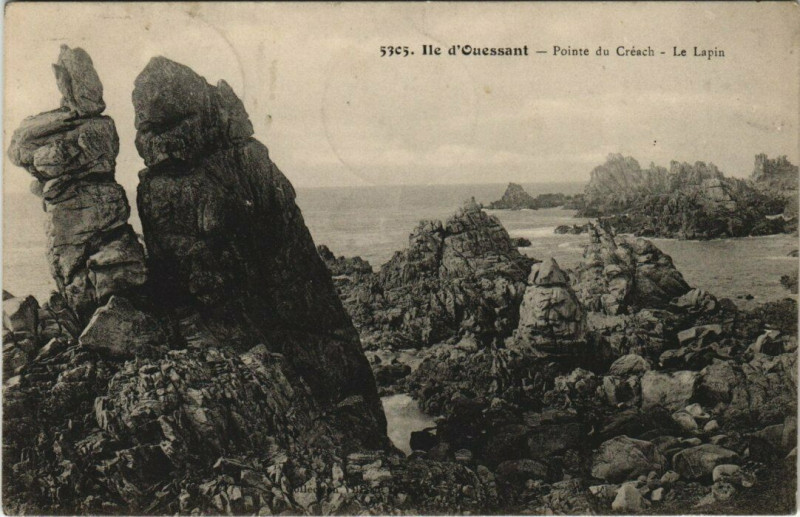 Carte postale ancienne Ile d'Ouessant - Pointe du Créach à Ouessant