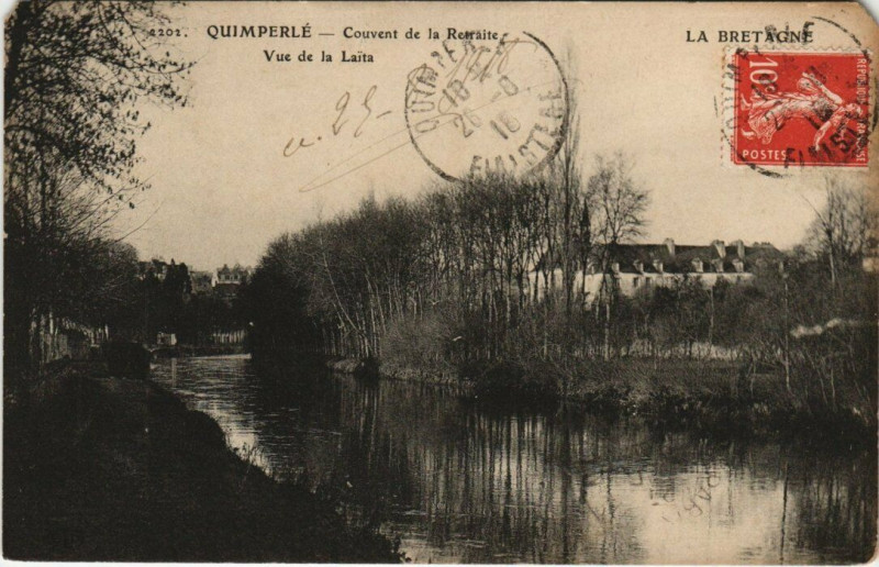 Carte postale ancienne Quimperle Couvent de la Retraite Vue de la Laita à Quimperlé