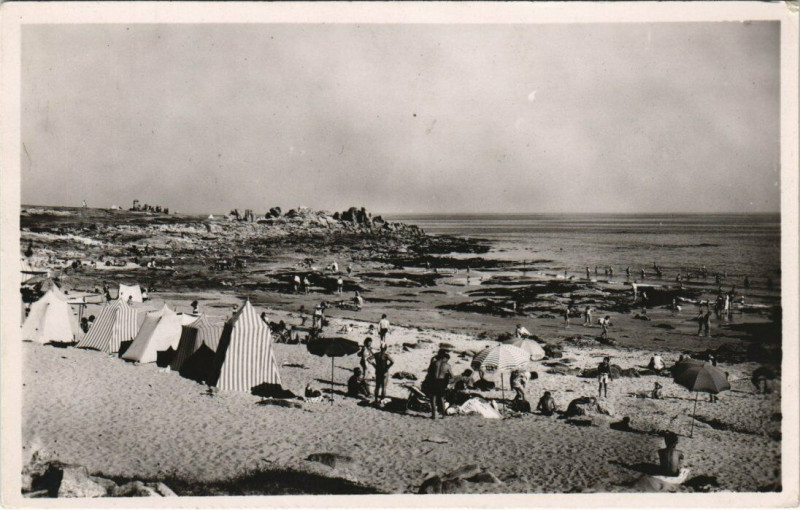 Carte postale ancienne Lesconil - La Plage du Semaphore