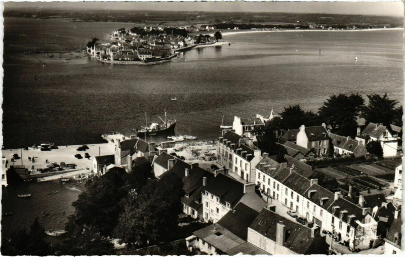 Carte postale ancienne Loctudy- Le Port et l'Ile Tudy France à Loctudy