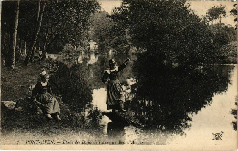 Carte postale ancienne Pont Aven- Etude des Bords de l'Aven au Bois d'Amour France à Pont-Aven