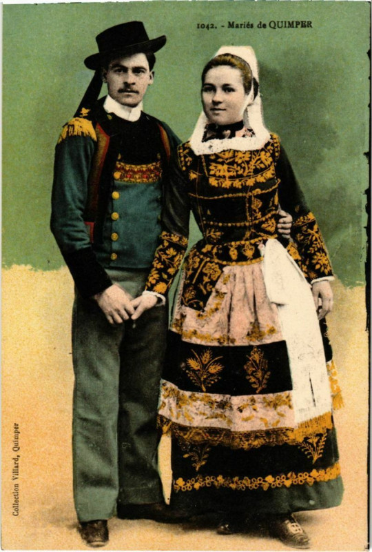 Carte postale ancienne Quimper- Maries France à Quimper