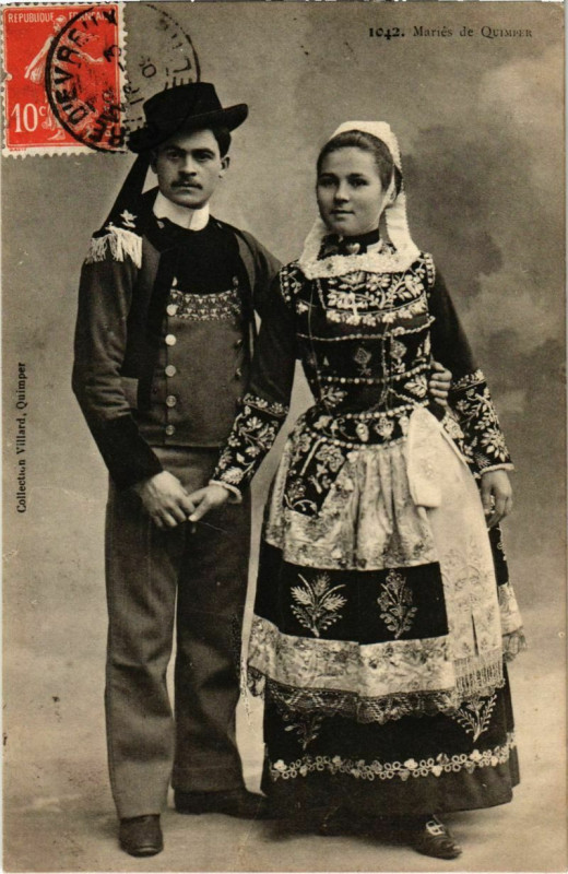 Carte postale ancienne Quimper- Maries France à Quimper