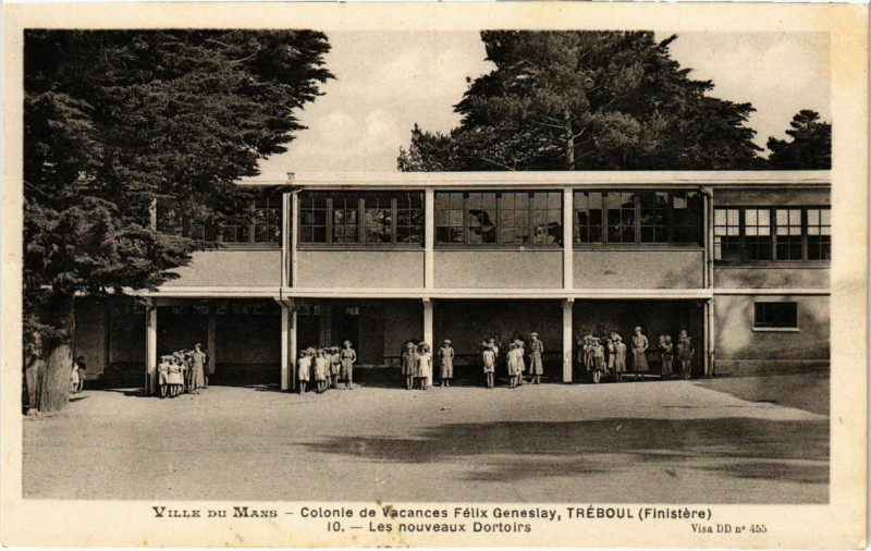 Carte postale ancienne Treboul- Les nouveaux Dortoirs France