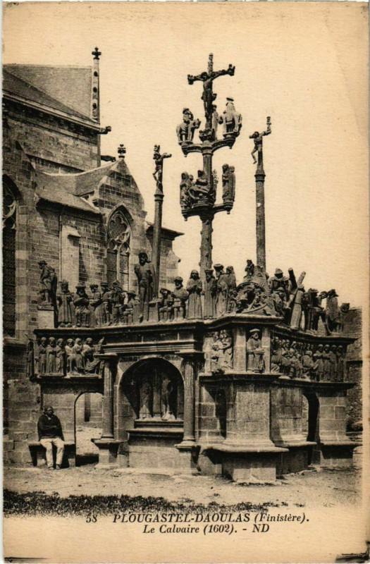 Carte postale ancienne Plougastel Daoulas- Le Calvaire France à Daoulas