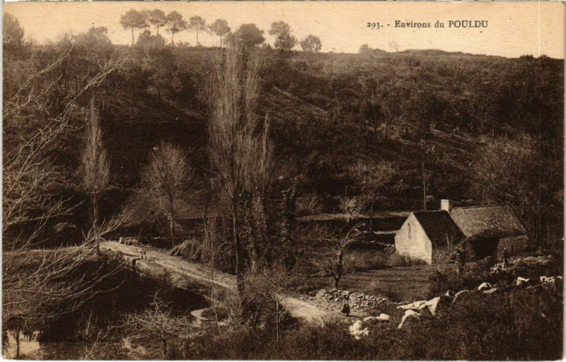 Carte postale ancienne Environs du Pouldu - Landscape with a House
