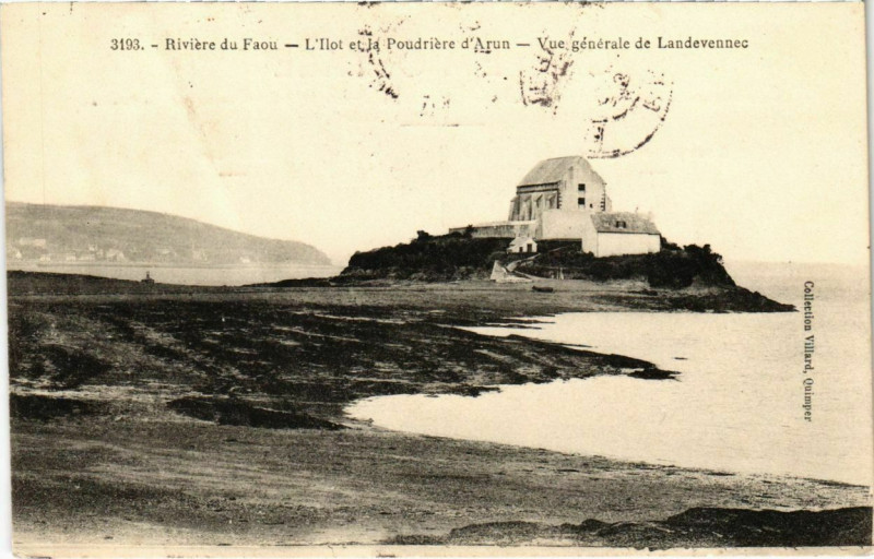 Carte postale ancienne Riviere du Faou - L'Ilot et la Poudriere a'Arun