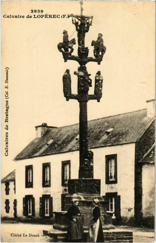 Carte postale ancienne Calvaire de Loperec à Lopérec