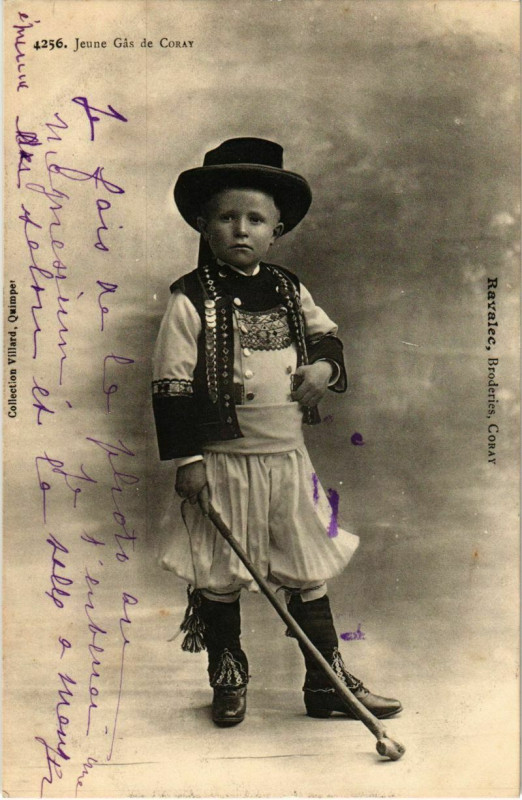 Carte postale ancienne Jeune Gas de Coray - Folklore à Coray