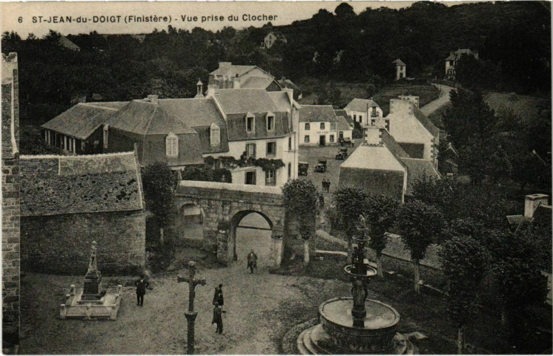 Carte postale ancienne Saint-Jean-du-Doigt - Vue prise du Clocher à Saint-Jean-du-Doigt