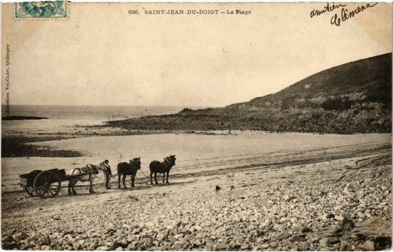 Carte postale ancienne Saint-Jean-du-Doigt - La Plage à Saint-Jean-du-Doigt
