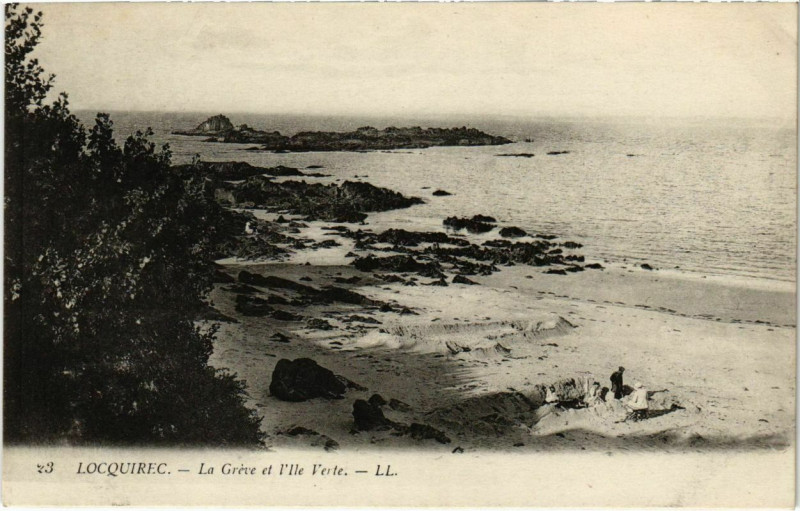 Carte postale ancienne Locquirec - La Greve et l'Ile Verte à Locquirec
