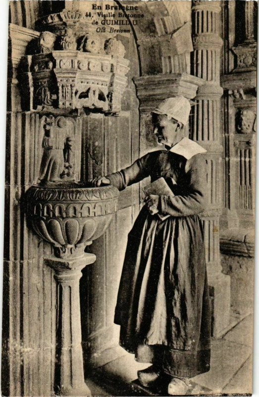 Carte postale ancienne Guimiliau - Vieille Bretonne - Type à Guimiliau