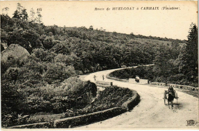 Carte postale ancienne Route de Huelgoat a Carhaix France à Huelgoat