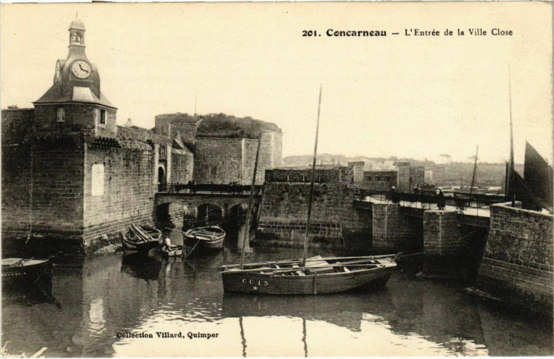 Carte postale ancienne Concerneau- Entree de la Ville Close France