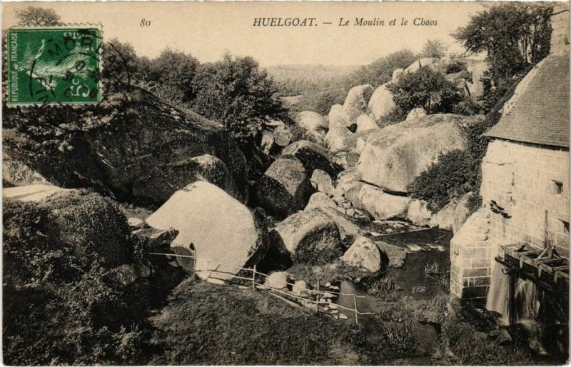 Carte postale ancienne Huelgoat- Le Moulin et le Chaos France à Huelgoat