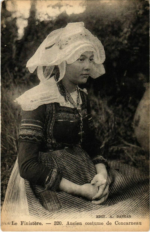 Carte postale ancienne Ancien costume de Concerneau France