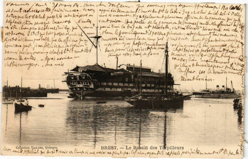 Carte postale ancienne Brest- Le Bassin des Torpilleurs France à Brest