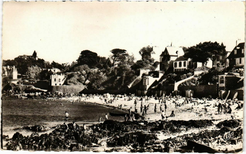 Carte postale ancienne Carantec- La Plage Blanche France à Carantec