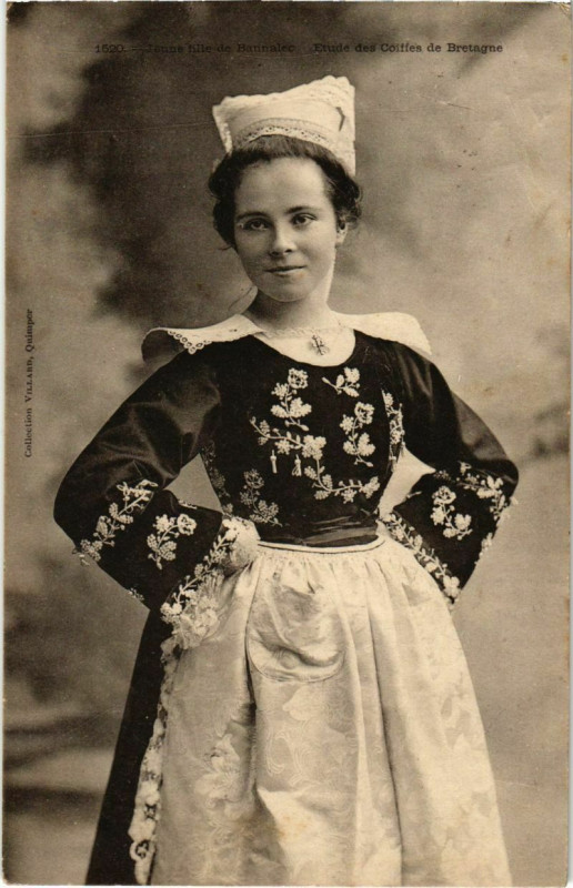 Carte postale ancienne Bannalec- Jeune fille France à Bannalec