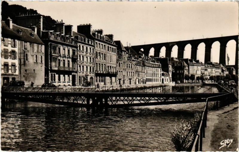 Carte postale ancienne Morlaix- Pont Tournant,Quai de Treguier,le Viaduc France à Morlaix