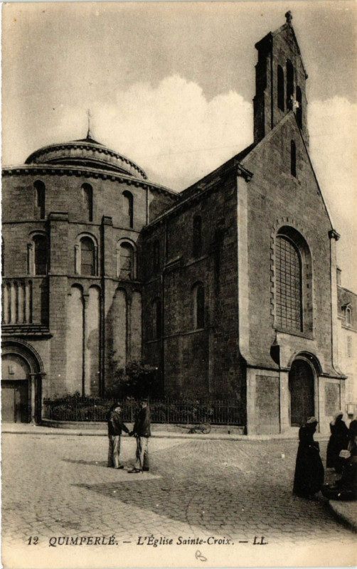 Carte postale ancienne Quimperle - L'Eglise Ste-Croix à Quimperlé