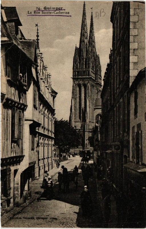 Carte postale ancienne Quimper - La Rue Ste-Catherine à Quimper