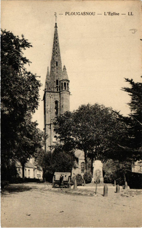 Carte postale ancienne Plougasnou - L'Eglise à Plougasnou