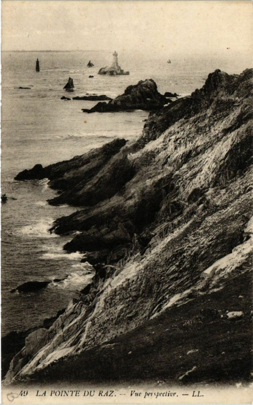 Carte postale ancienne La Pointe du Raz - Vue perspective