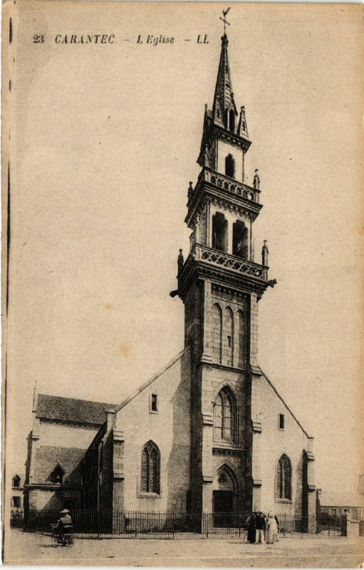 Carte postale ancienne Carantec - L'Eglise à Carantec